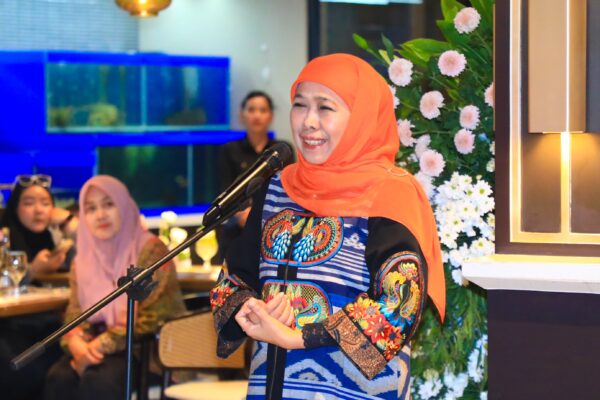 Gubernur Khofifah Optimis Hadirnya Me’nate Steak & Seafood Perkaya Destinasi Kuliner Halal Surabaya