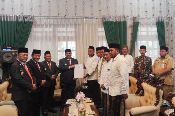 KH Achmad Kholili ditunjuk Menjadi Takmir Baru Masjid Agung Jombang